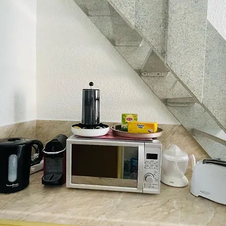 F2 Duplex Climatise Cap Centre Port Apartment *